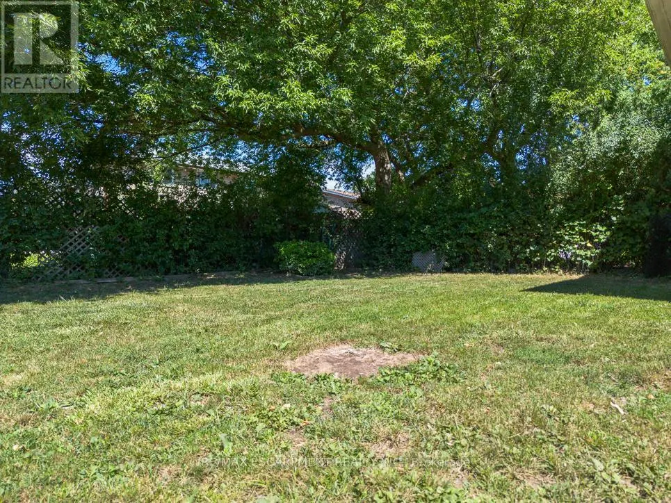 2749 TRUSCOTT DRIVE