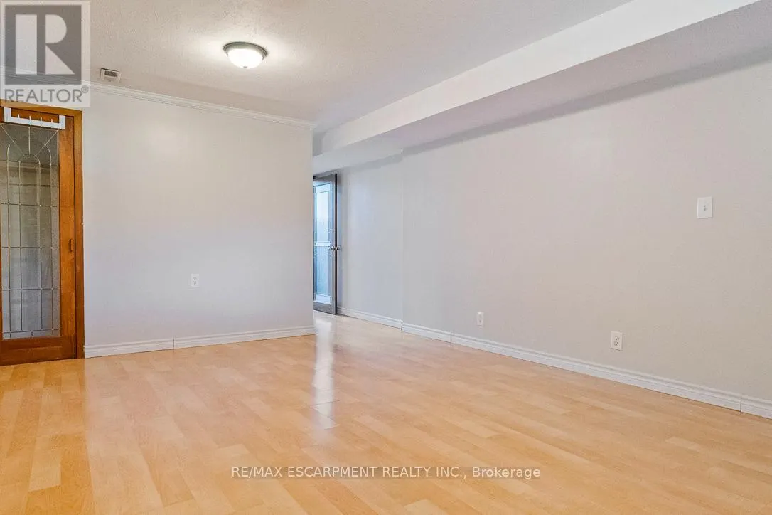 2749 TRUSCOTT DRIVE