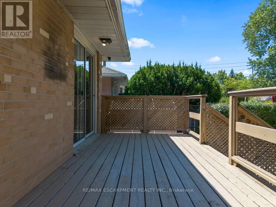 2749 TRUSCOTT DRIVE