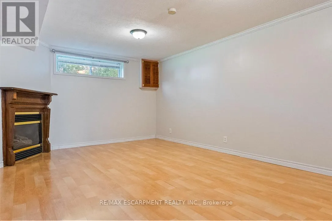 2749 TRUSCOTT DRIVE