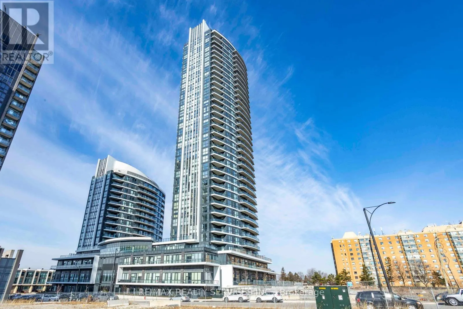 918 - 35 WATERGARDEN DRIVE W
