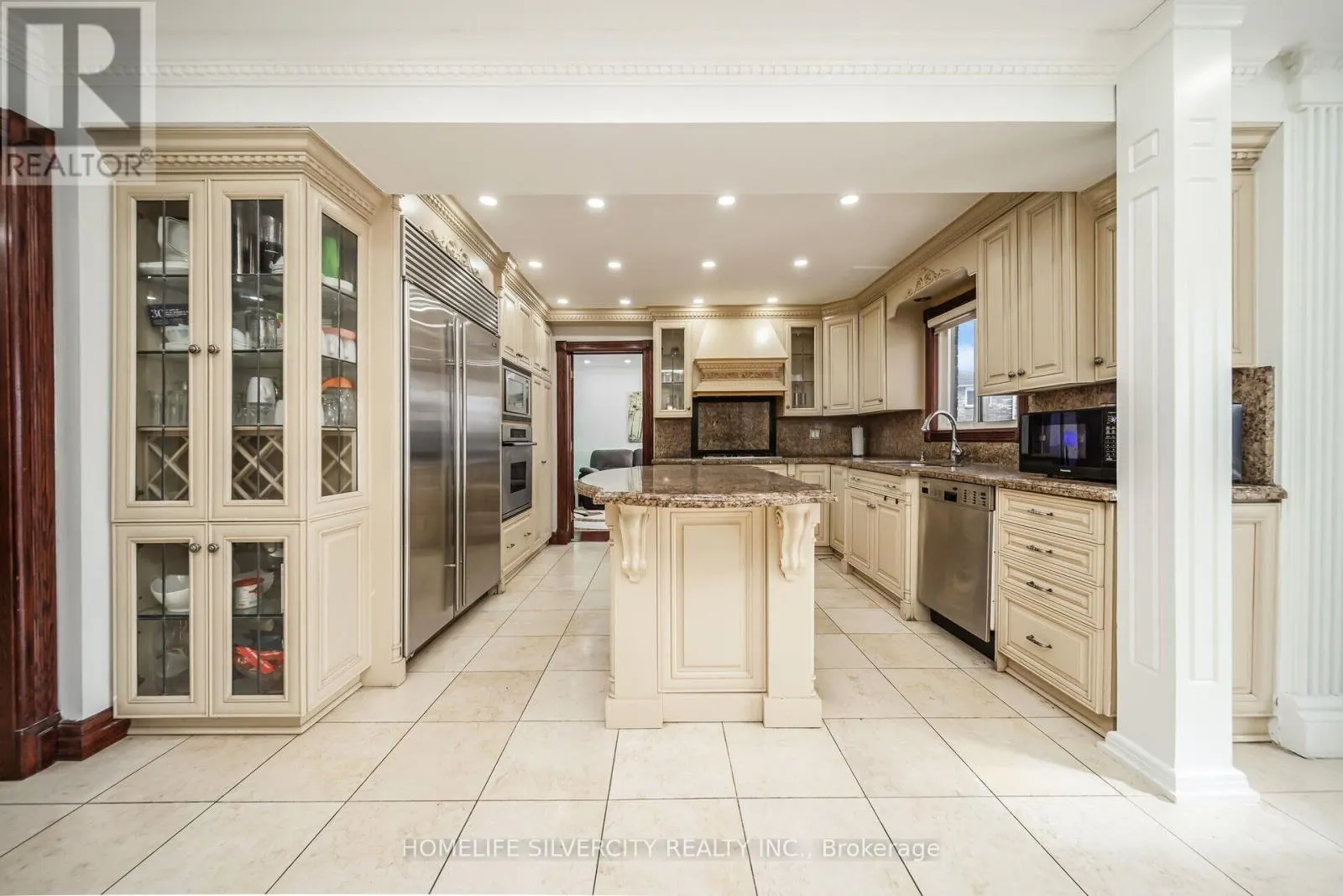 14 REMBRANDT CRESCENT