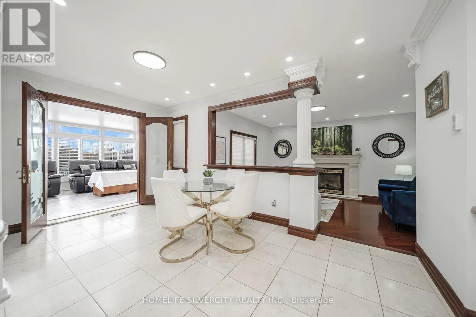 14 REMBRANDT CRESCENT