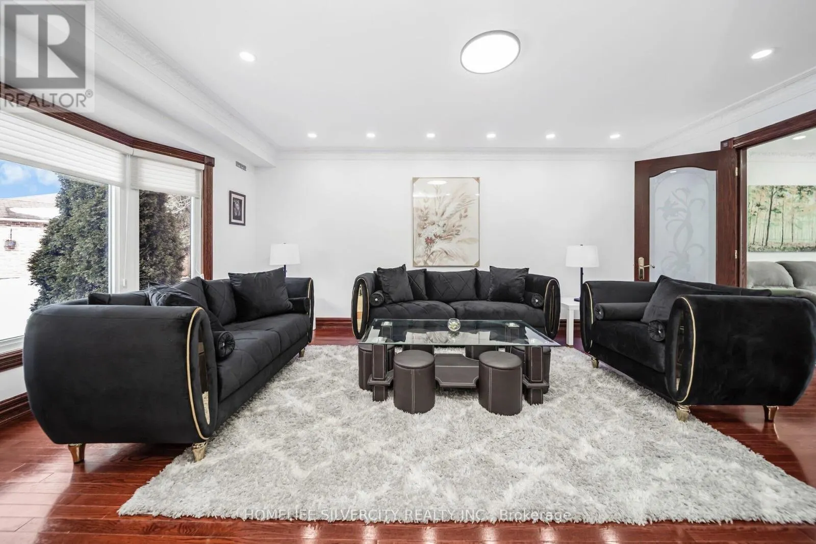 14 REMBRANDT CRESCENT