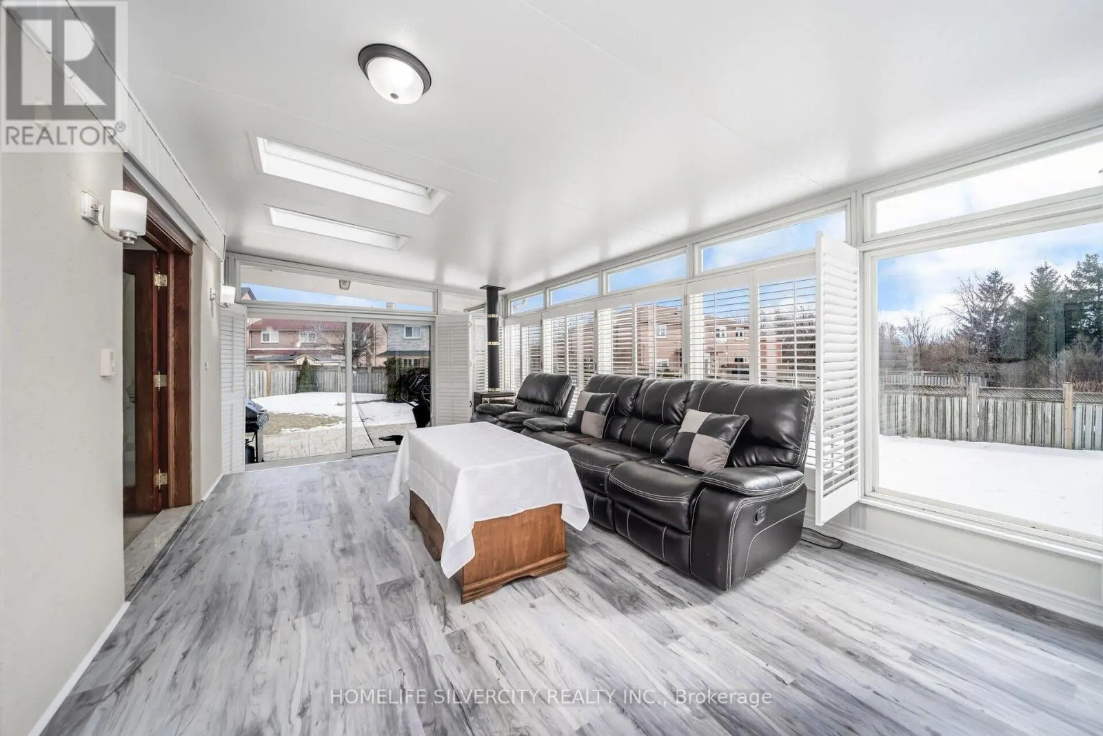 14 REMBRANDT CRESCENT