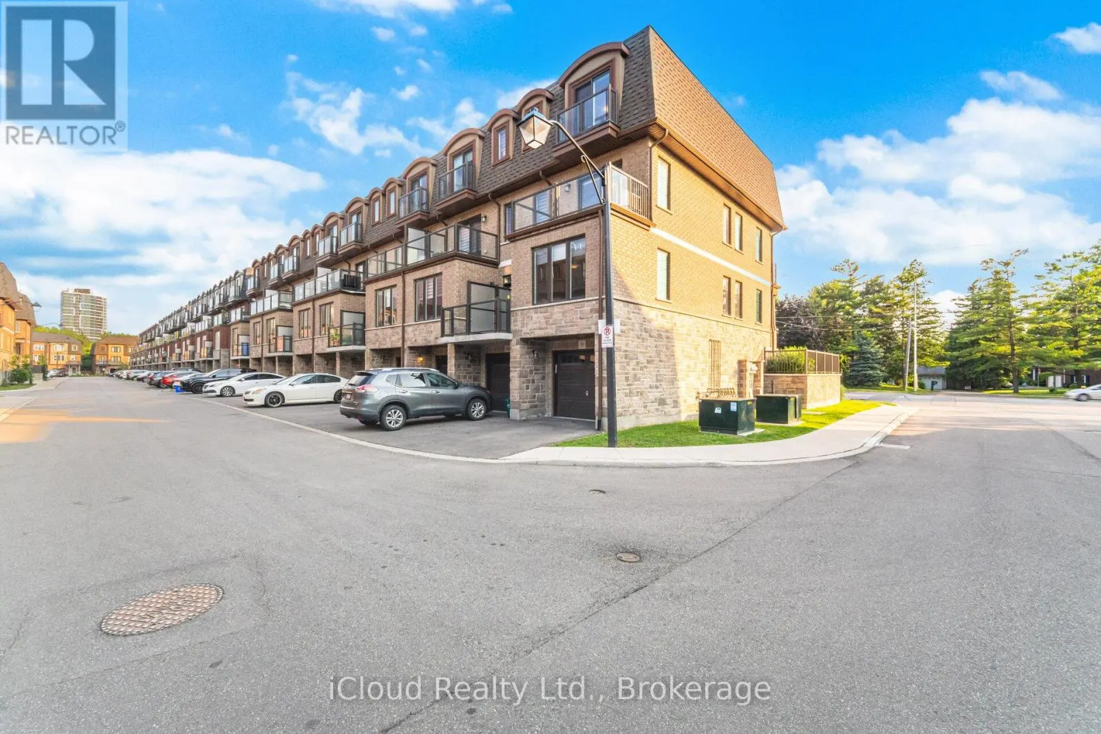 91 - 445 ONTARIO STREET