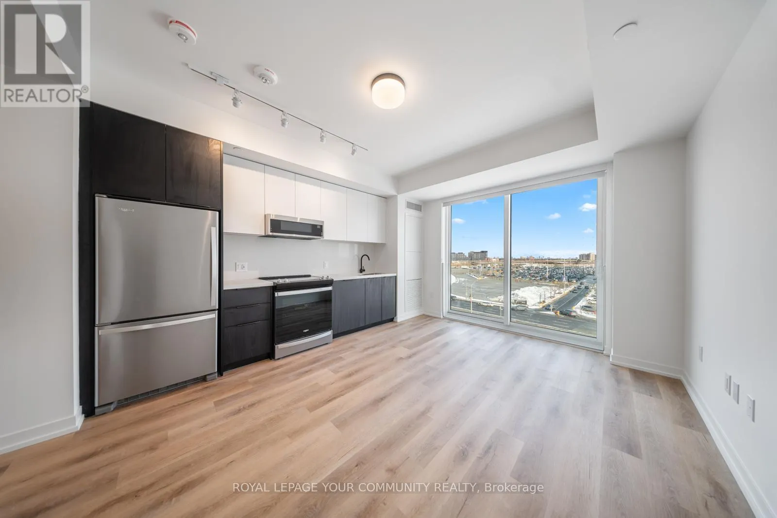603 - 5 YORK GARDEN WAY