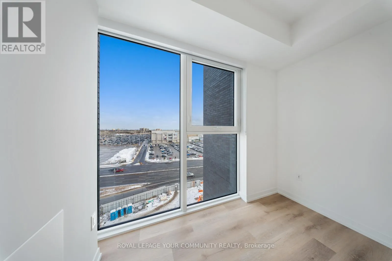602 - 5 YORK GARDEN WAY