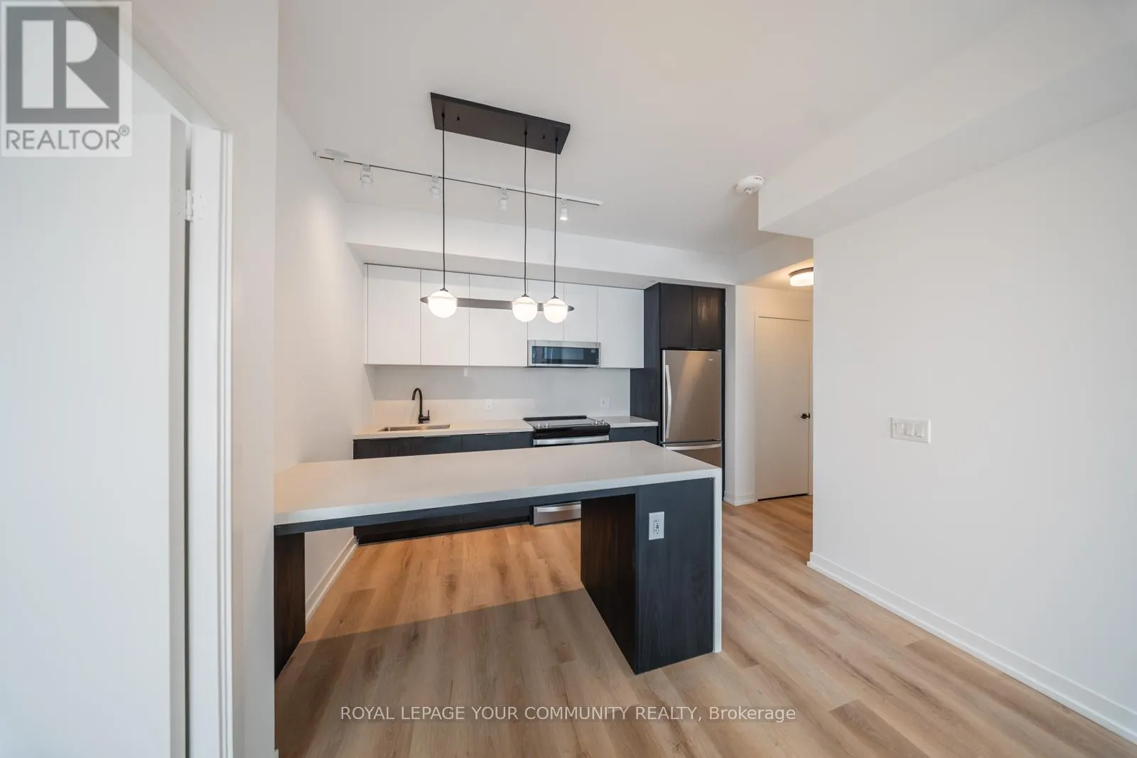 711 - 5 YORK GARDEN WAY