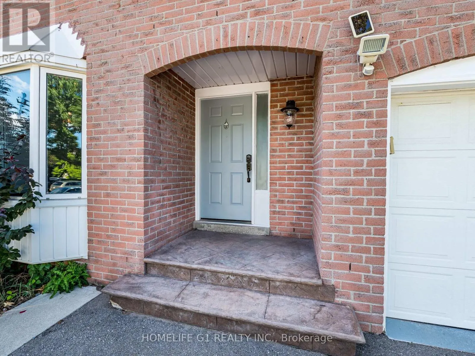28 NUTTALL STREET
