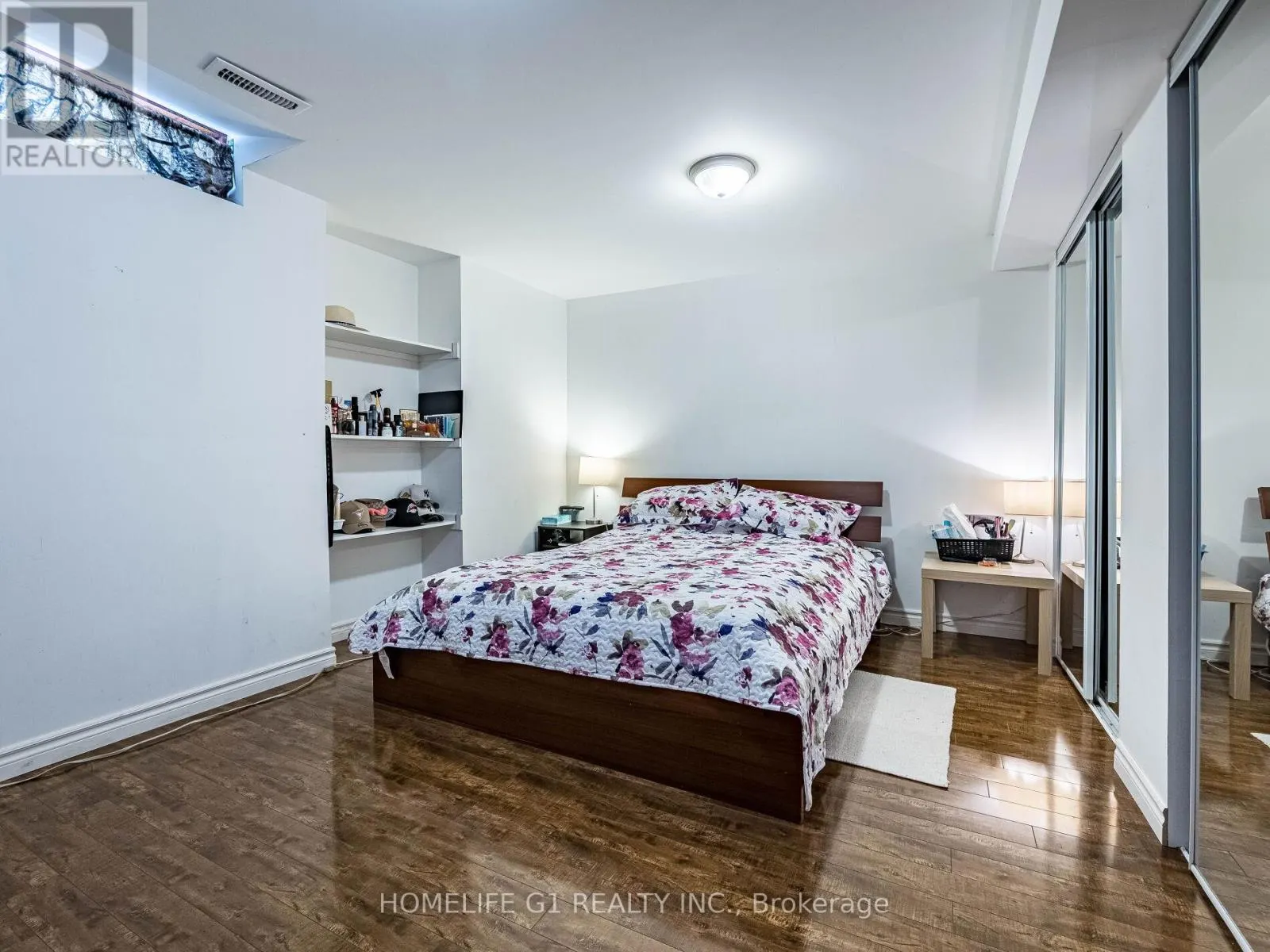 28 NUTTALL STREET