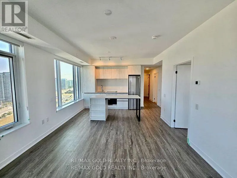 1903 - 2495 EGLINTON AVENUE W