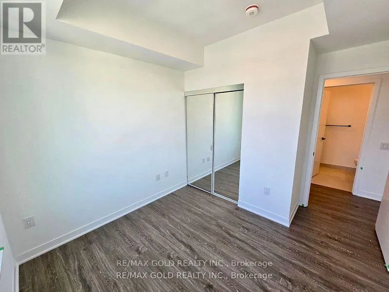 1903 - 2495 EGLINTON AVENUE W
