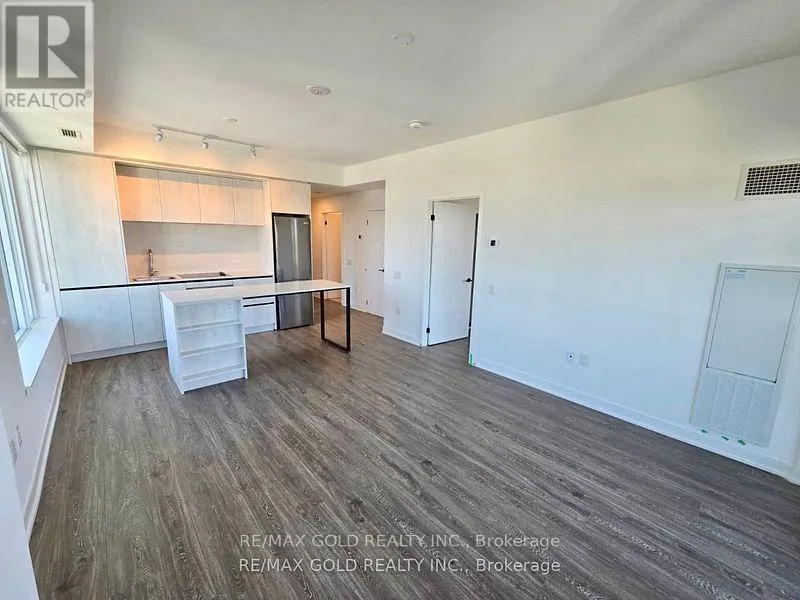 1903 - 2495 EGLINTON AVENUE W
