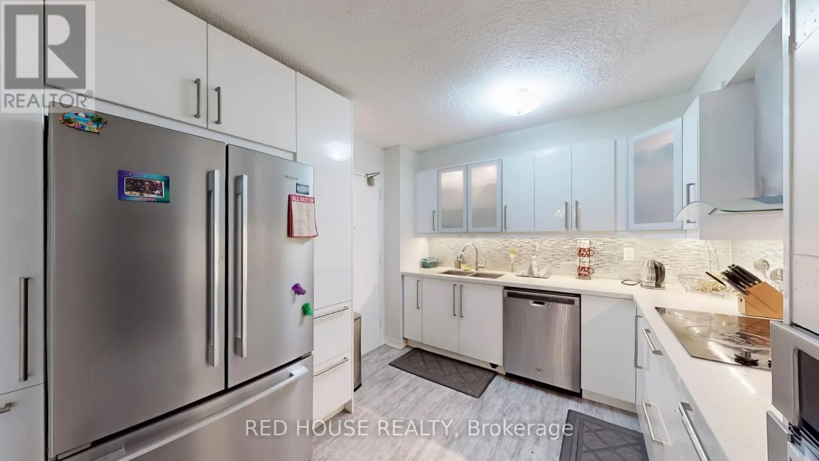 413 - 50 MISSISSAUGA VALLEY BOULEVARD