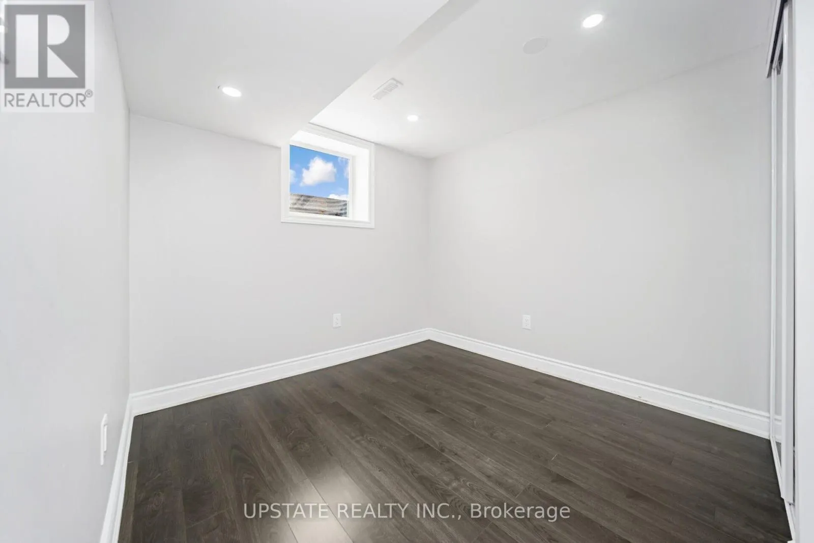 2 TREWARTHA CRESCENT