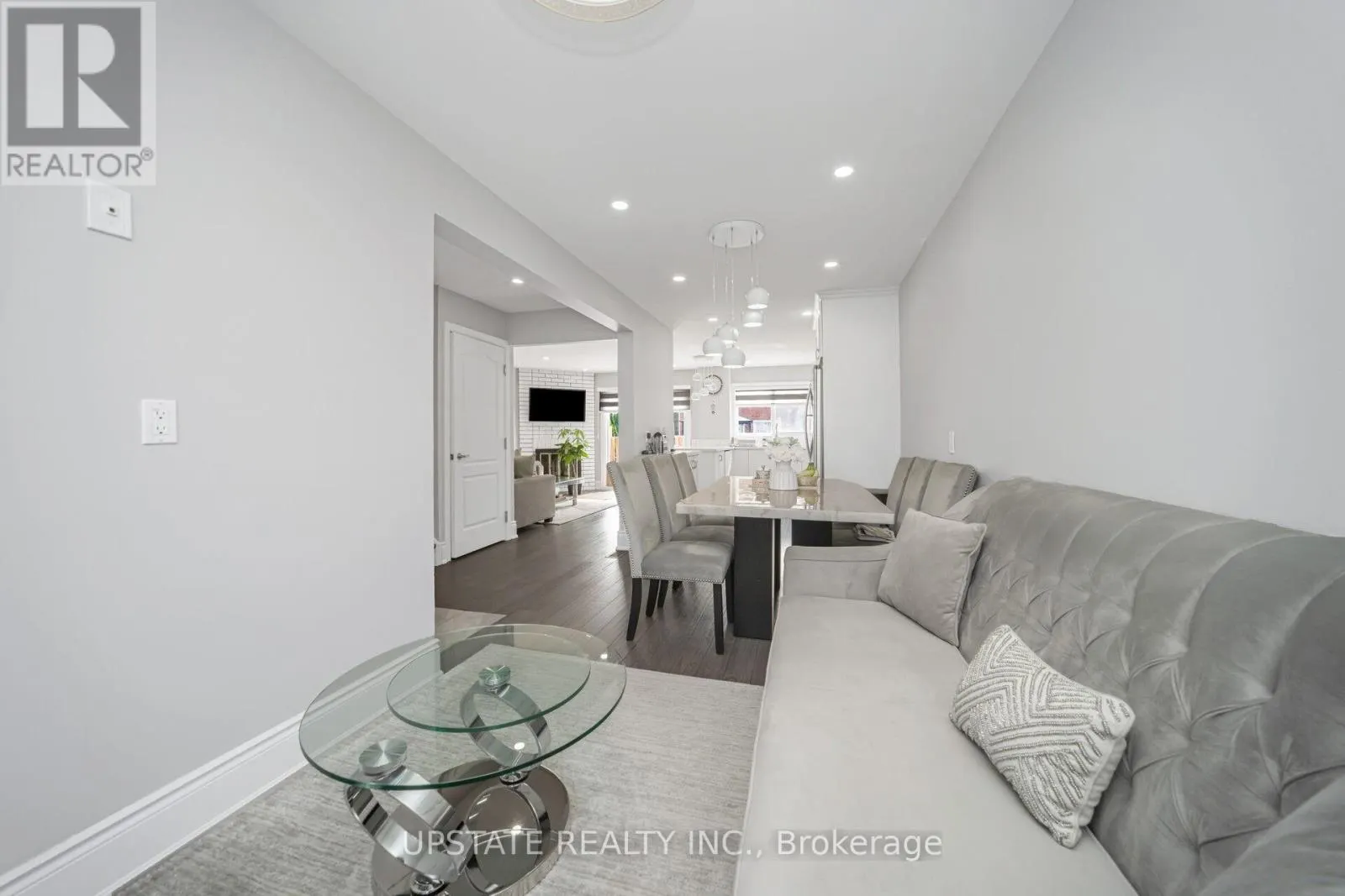 2 TREWARTHA CRESCENT