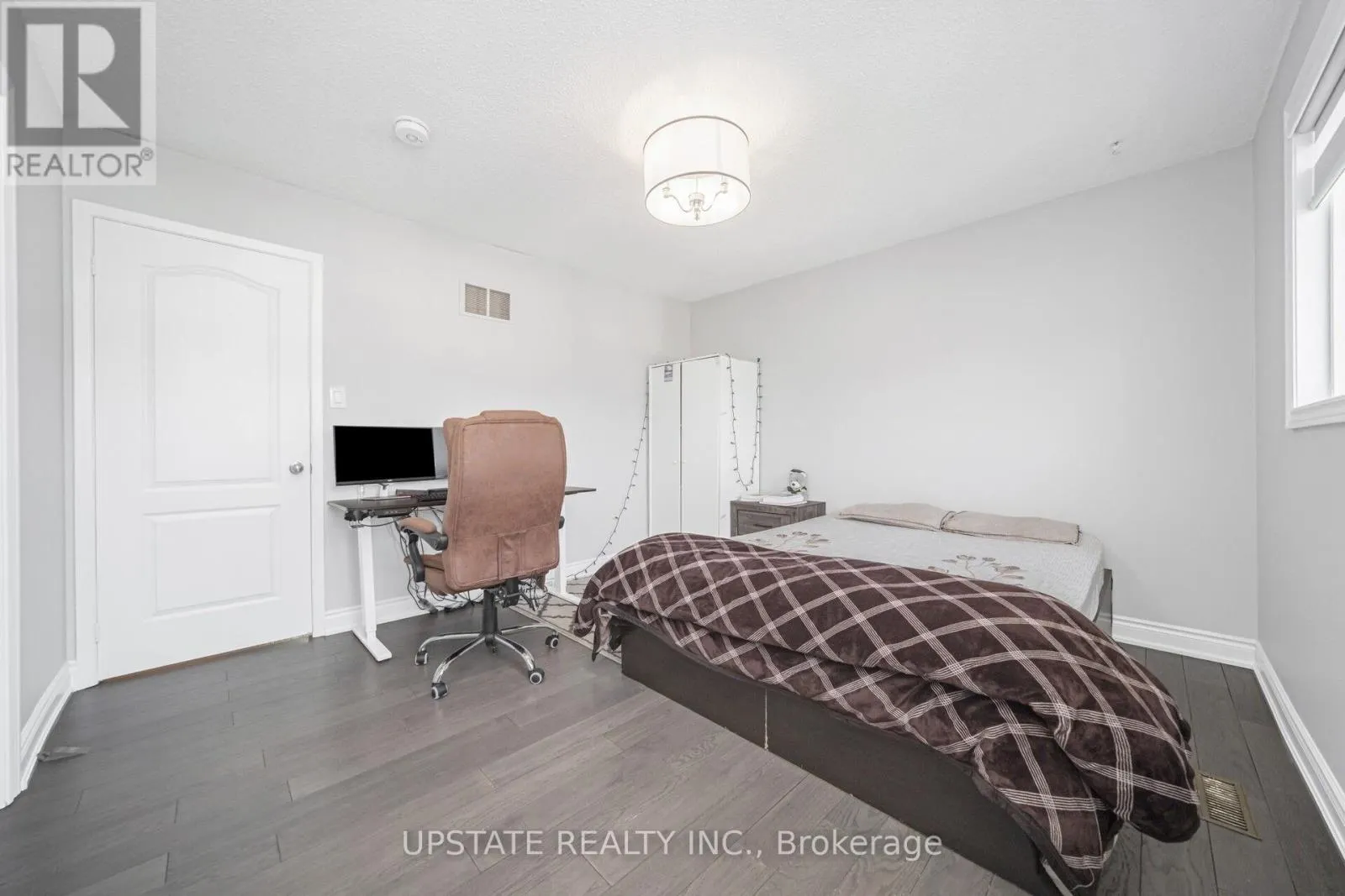 2 TREWARTHA CRESCENT