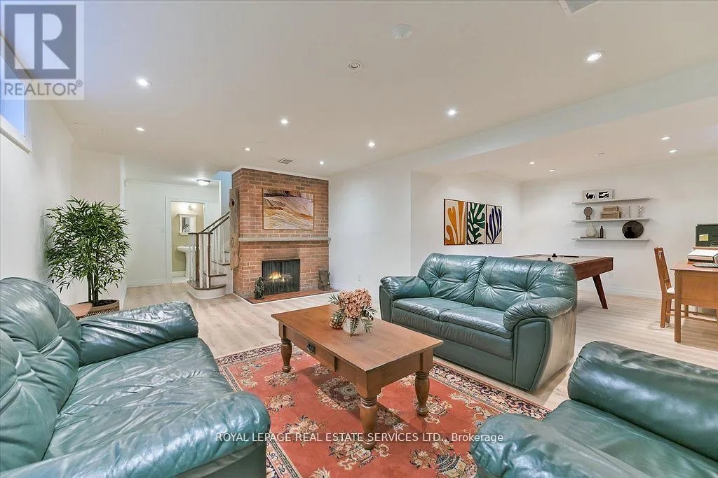 62 PRINCESS MARGARET BOULEVARD