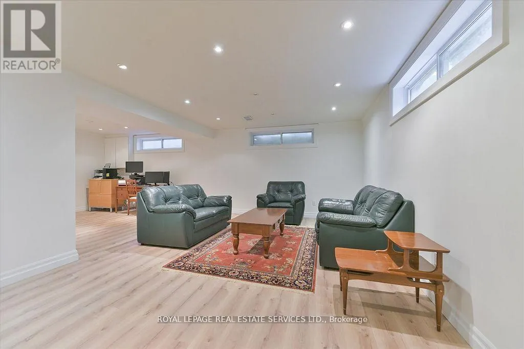 62 PRINCESS MARGARET BOULEVARD