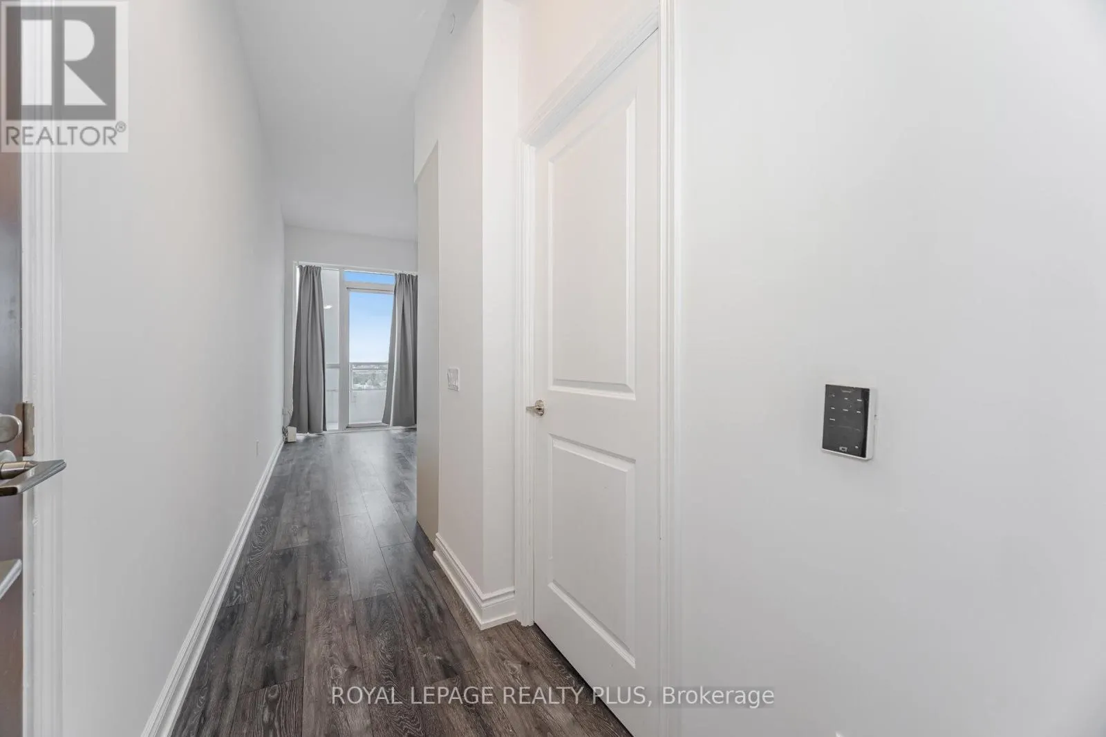 620 - 1050 MAIN STREET E