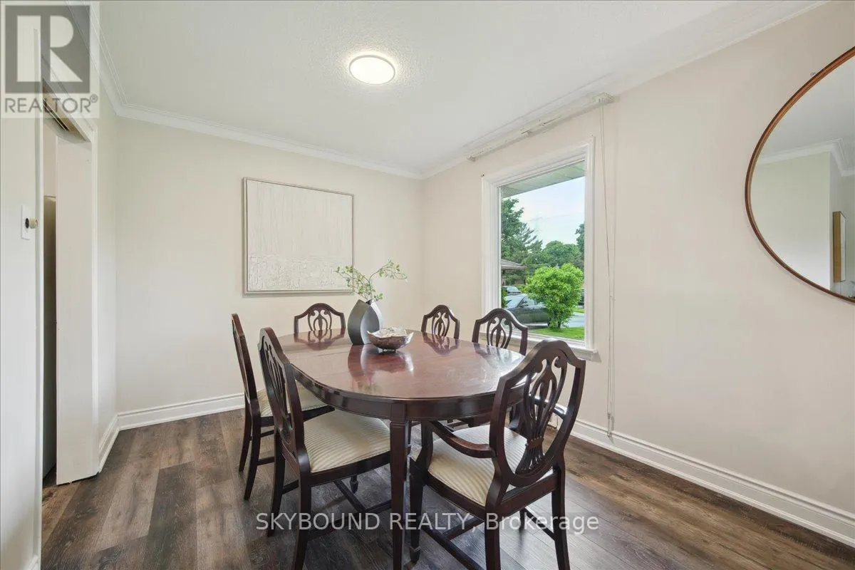 MAIN FLOOR - 34 APPLEDALE ROAD