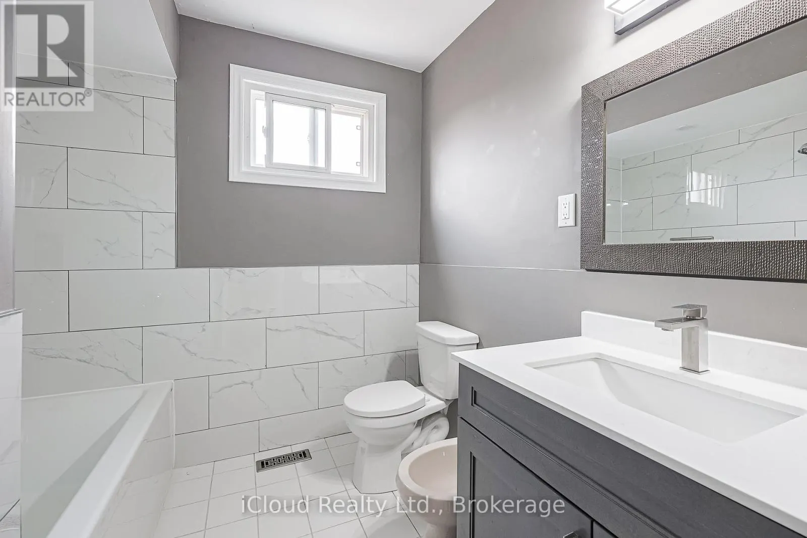 52 DELLBROOK CRESCENT