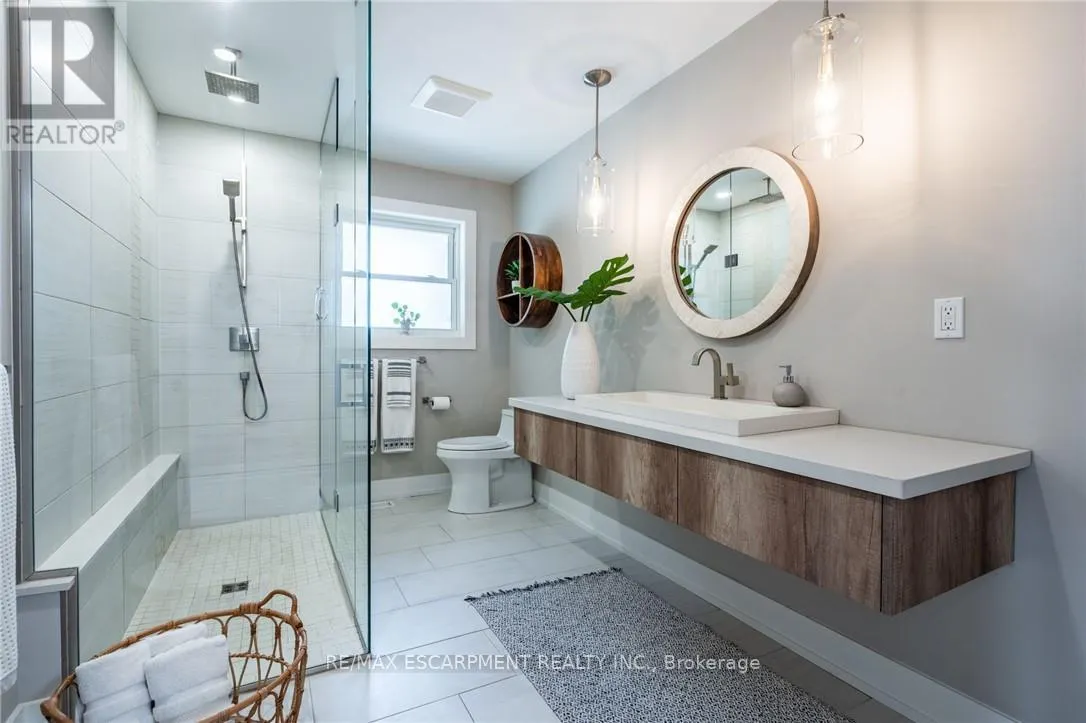 822 DANFORTH PLACE