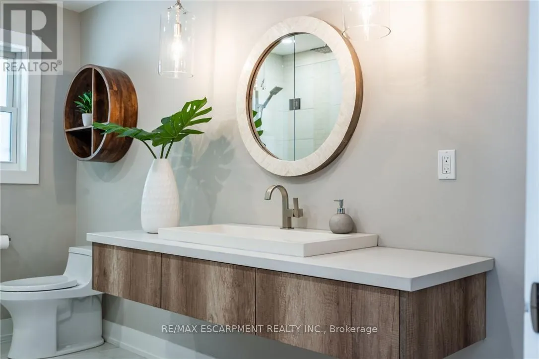 822 DANFORTH PLACE
