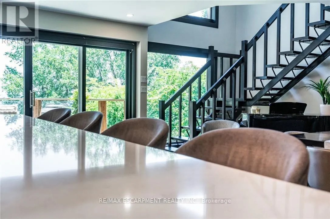 822 DANFORTH PLACE