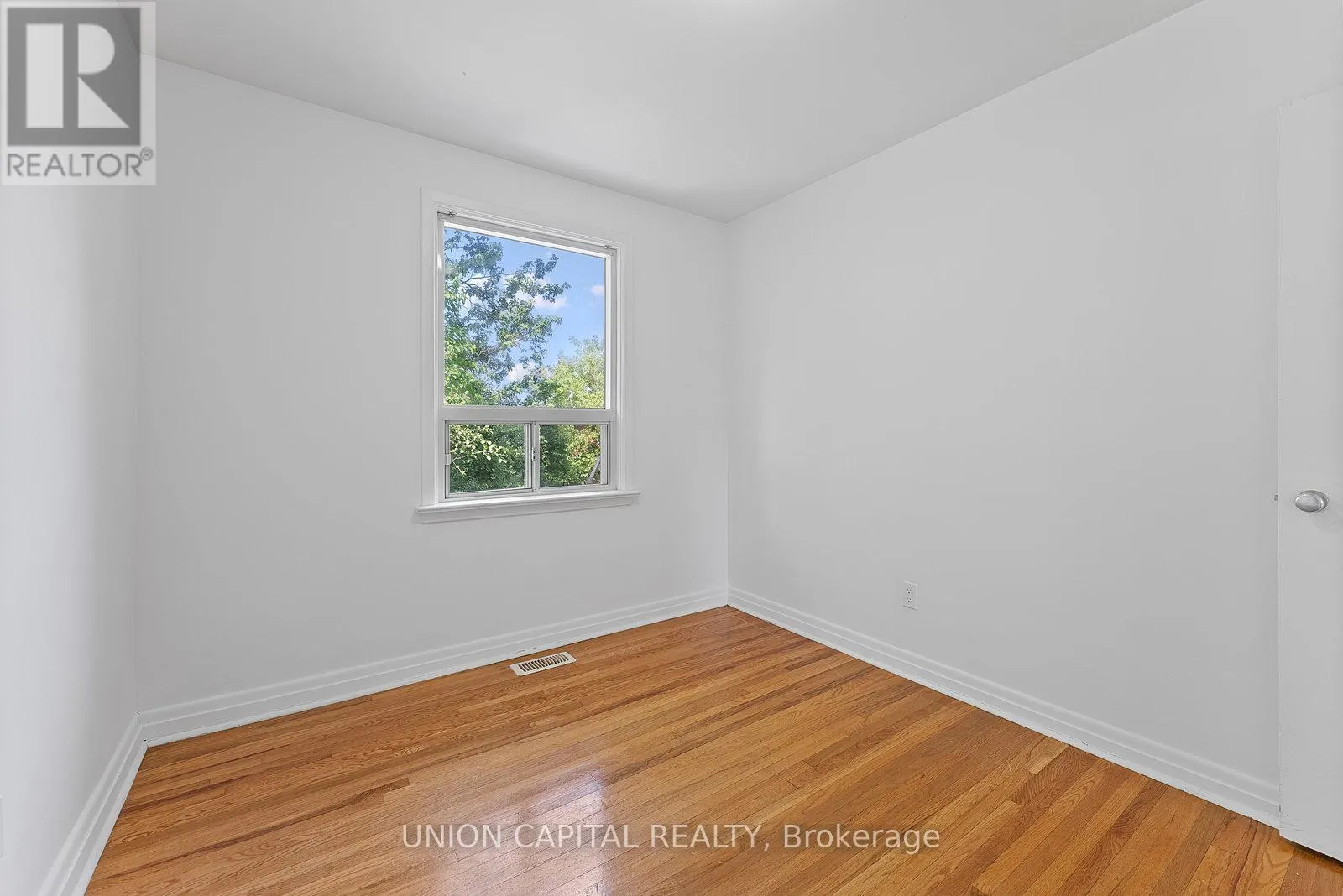 LOWER - 379 TAMARACK CIRCLE
