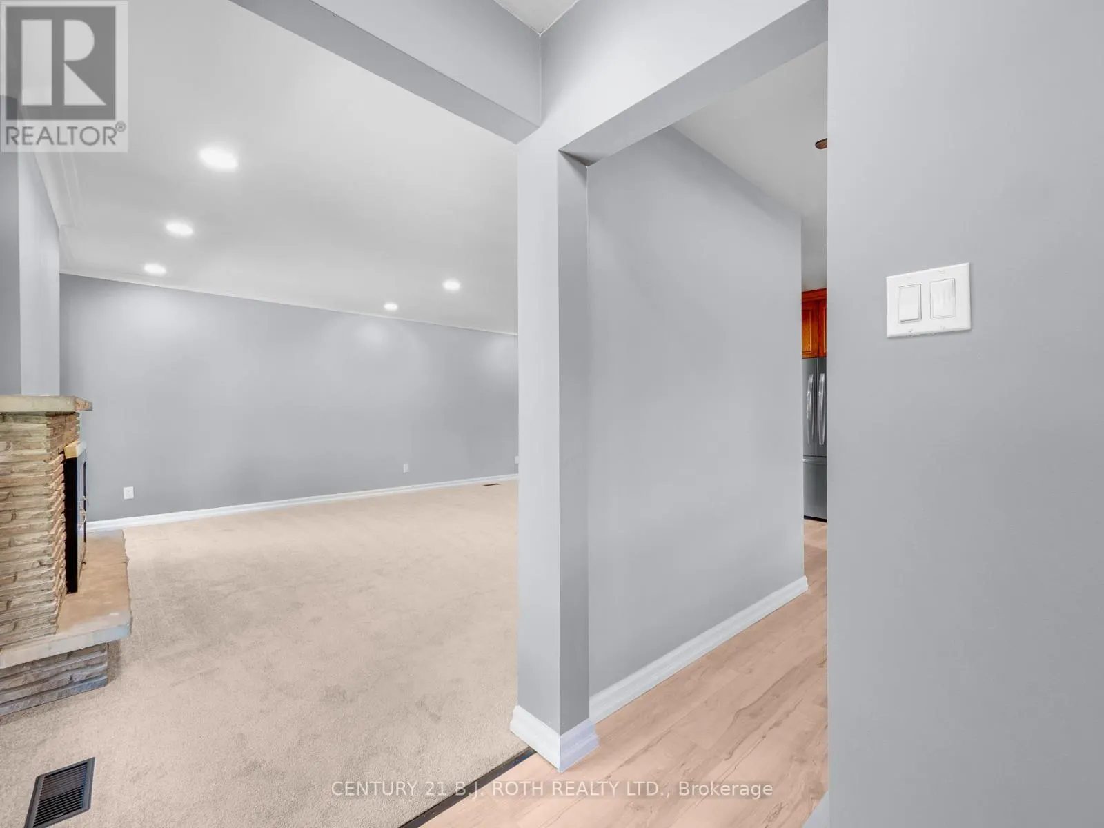 10 BLOORLEA CRESCENT