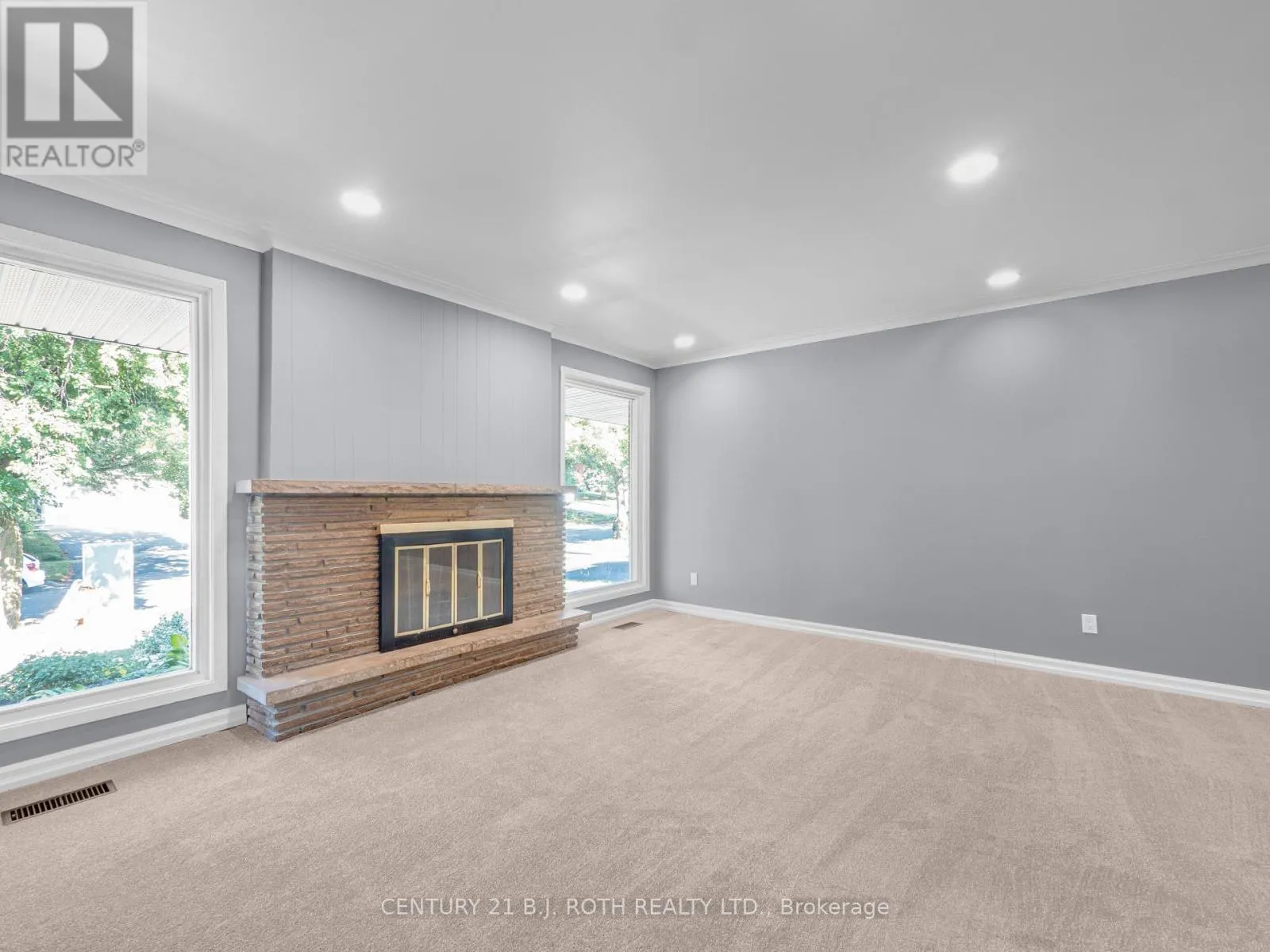 10 BLOORLEA CRESCENT