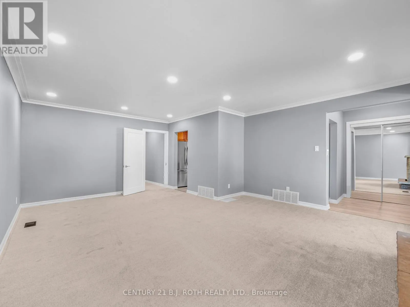 10 BLOORLEA CRESCENT