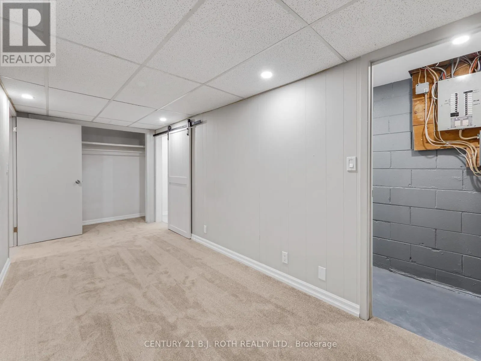 10 BLOORLEA CRESCENT