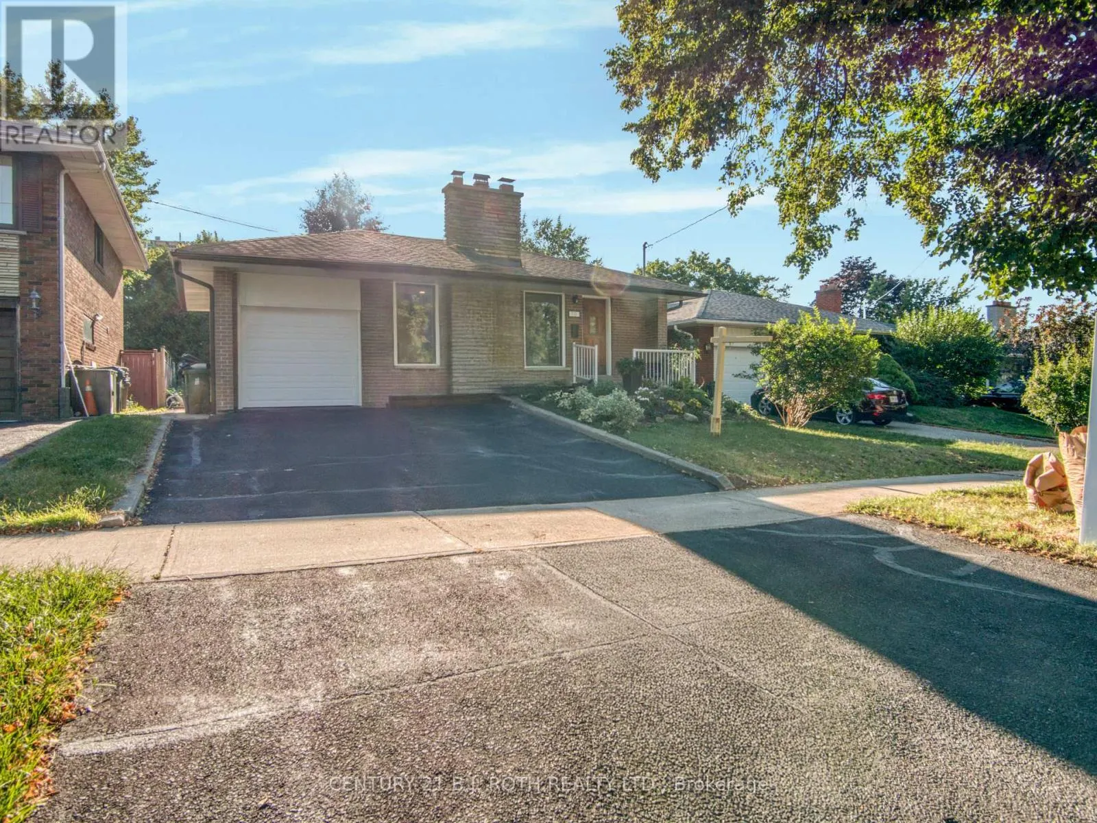 10 BLOORLEA CRESCENT