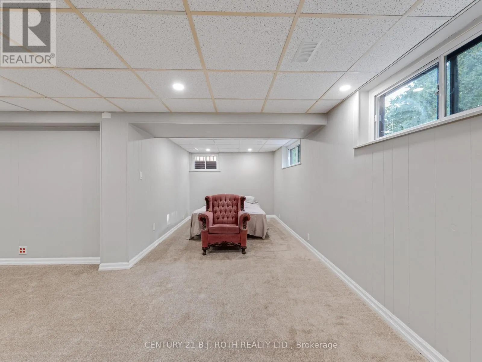 10 BLOORLEA CRESCENT