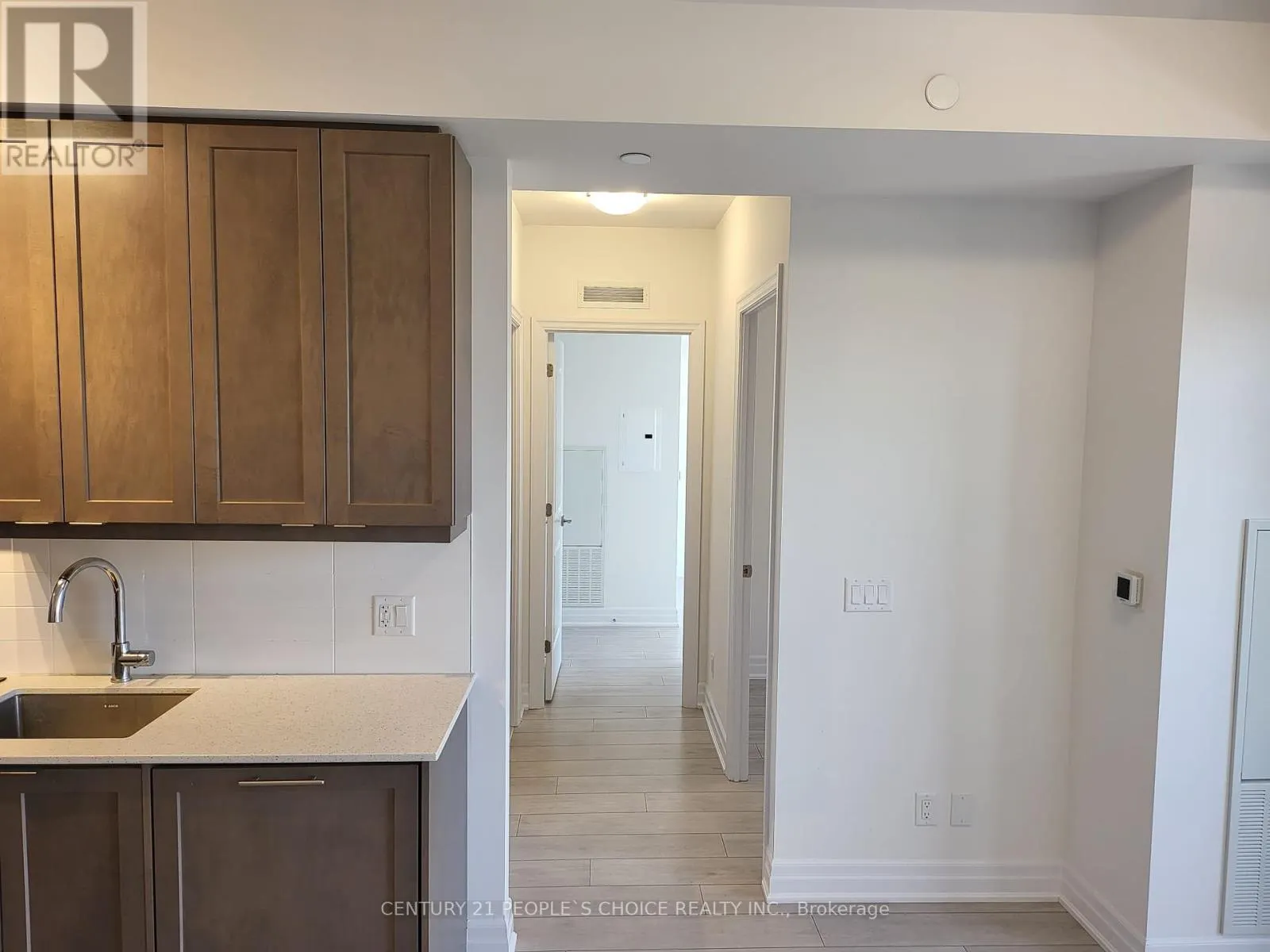 1102 - 30 ELM DRIVE W