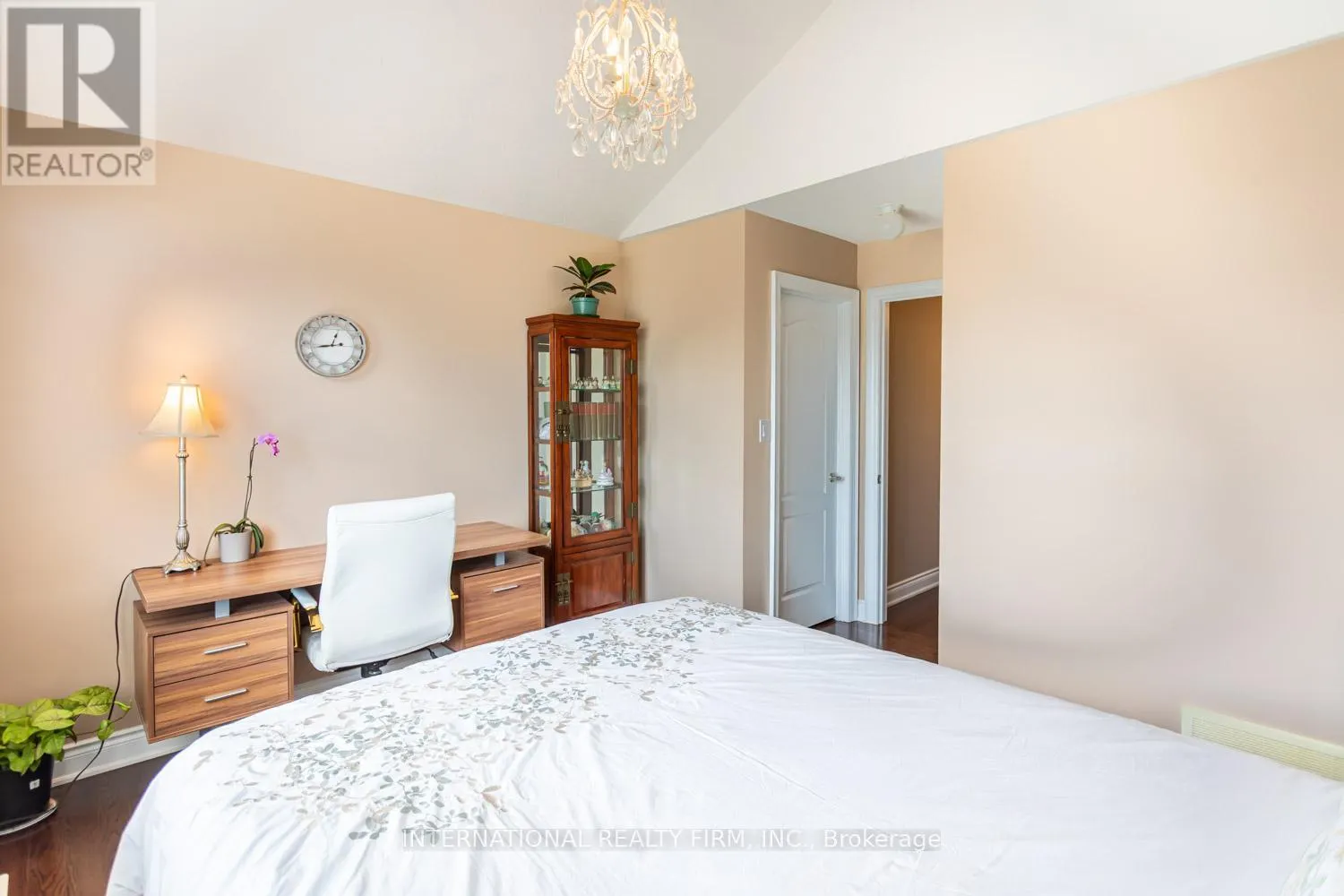 2371 QUETICO CRESCENT