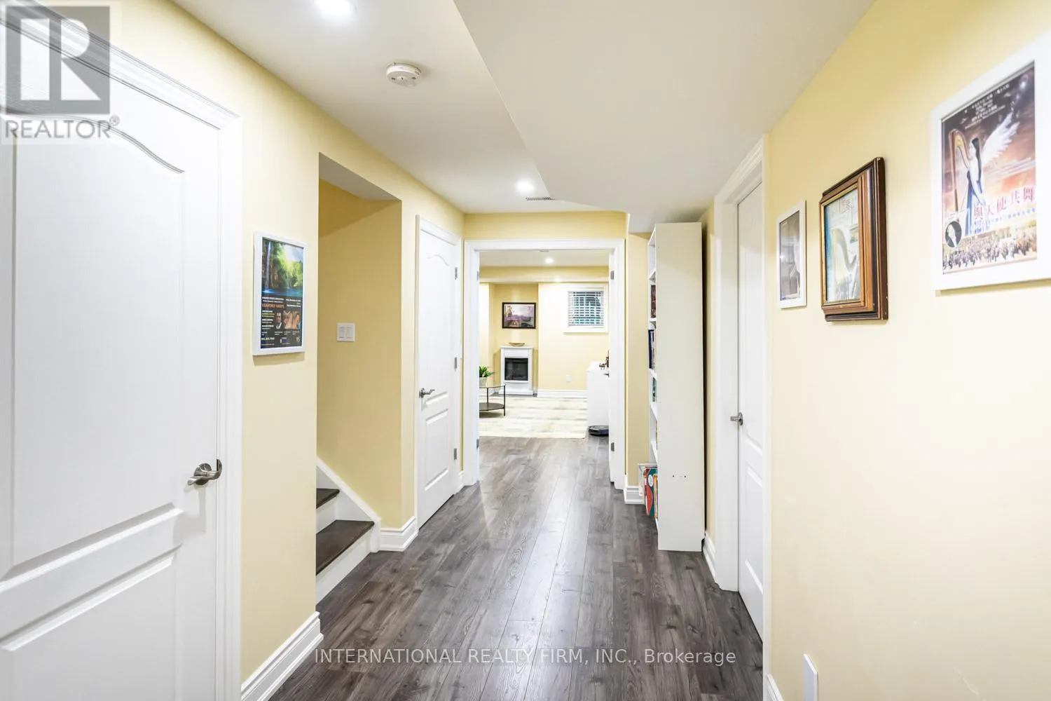 2371 QUETICO CRESCENT