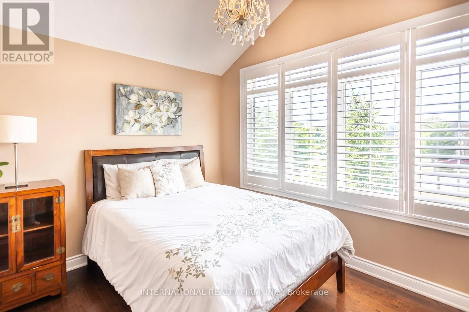 2371 QUETICO CRESCENT