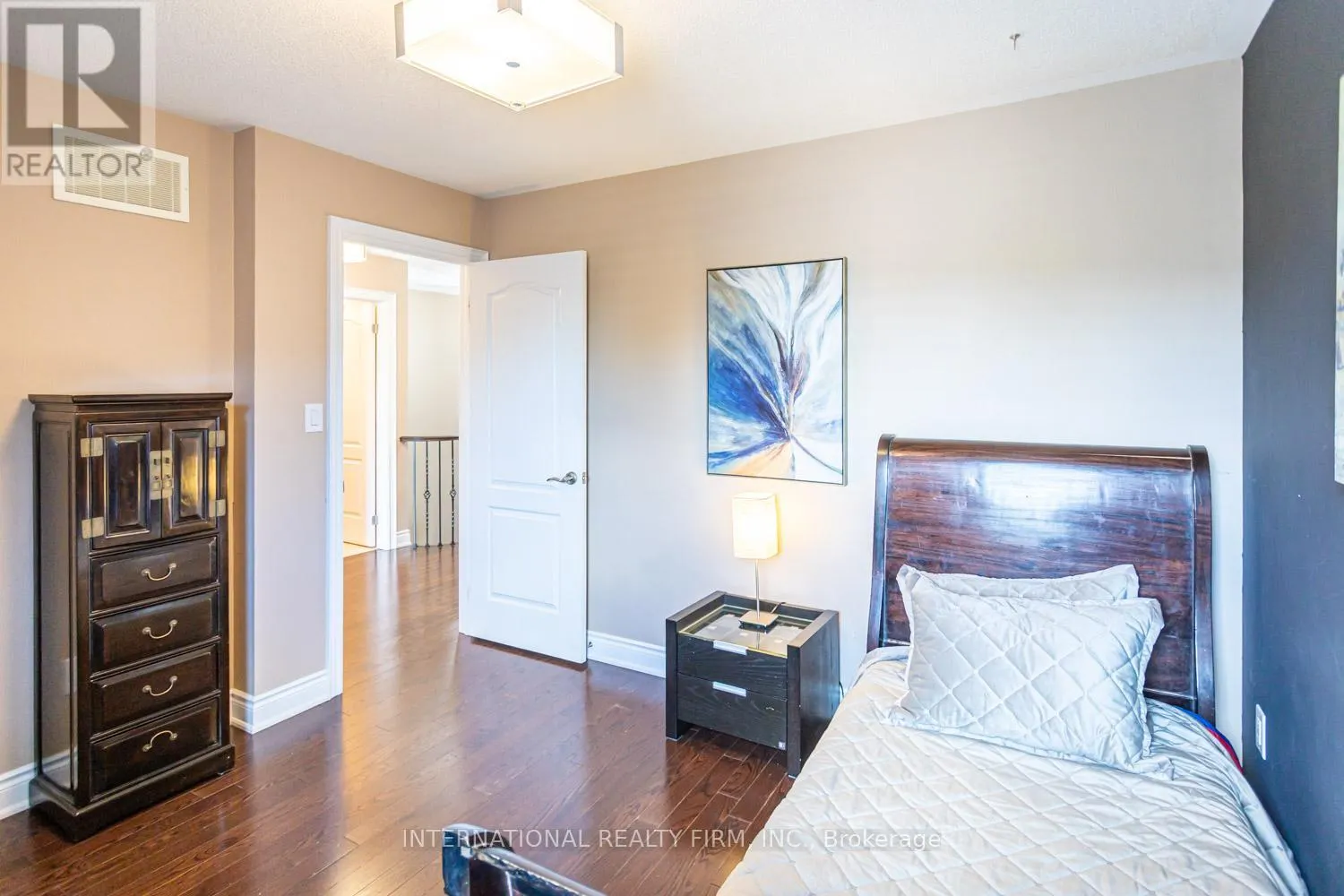 2371 QUETICO CRESCENT