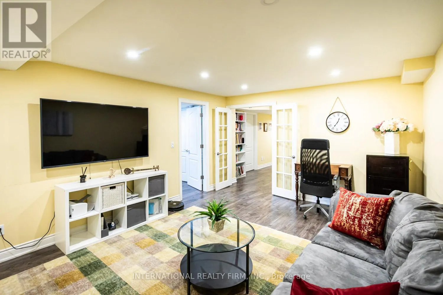 2371 QUETICO CRESCENT