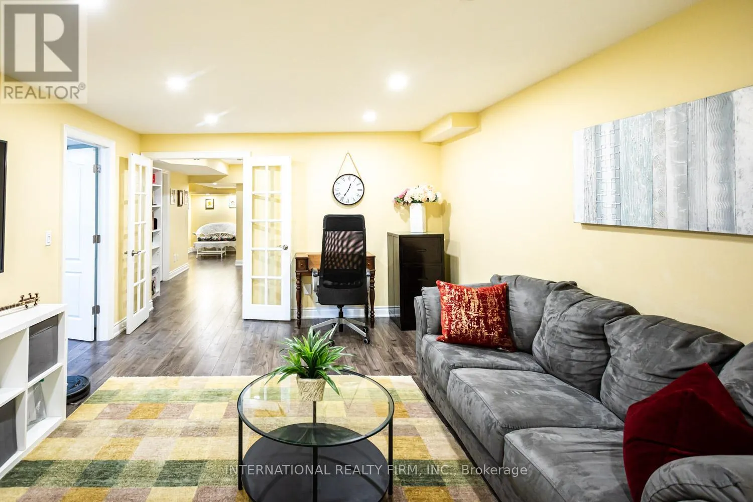 2371 QUETICO CRESCENT