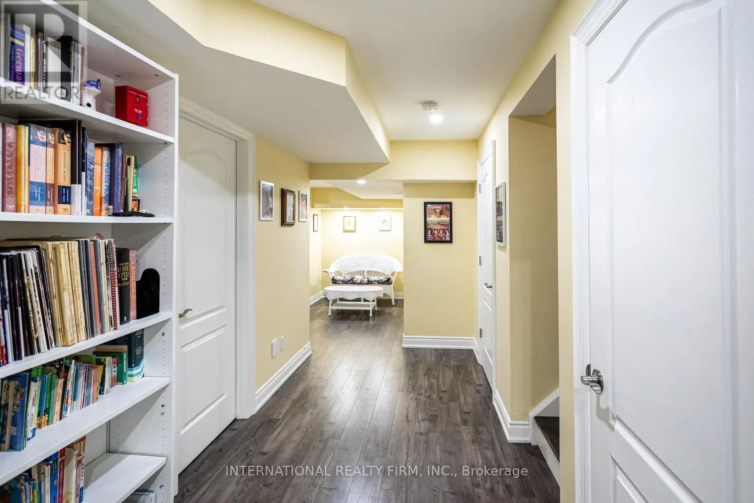 2371 QUETICO CRESCENT
