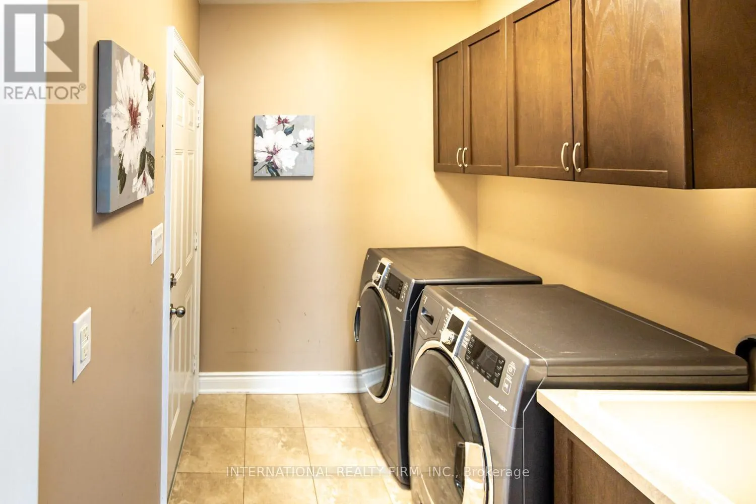 2371 QUETICO CRESCENT