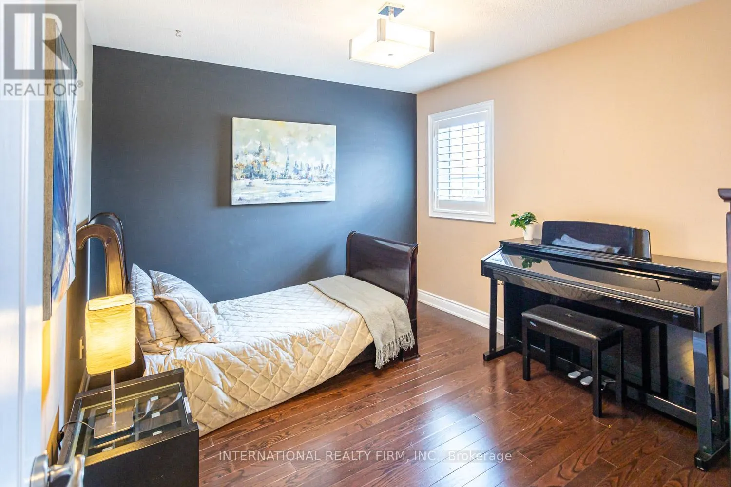 2371 QUETICO CRESCENT