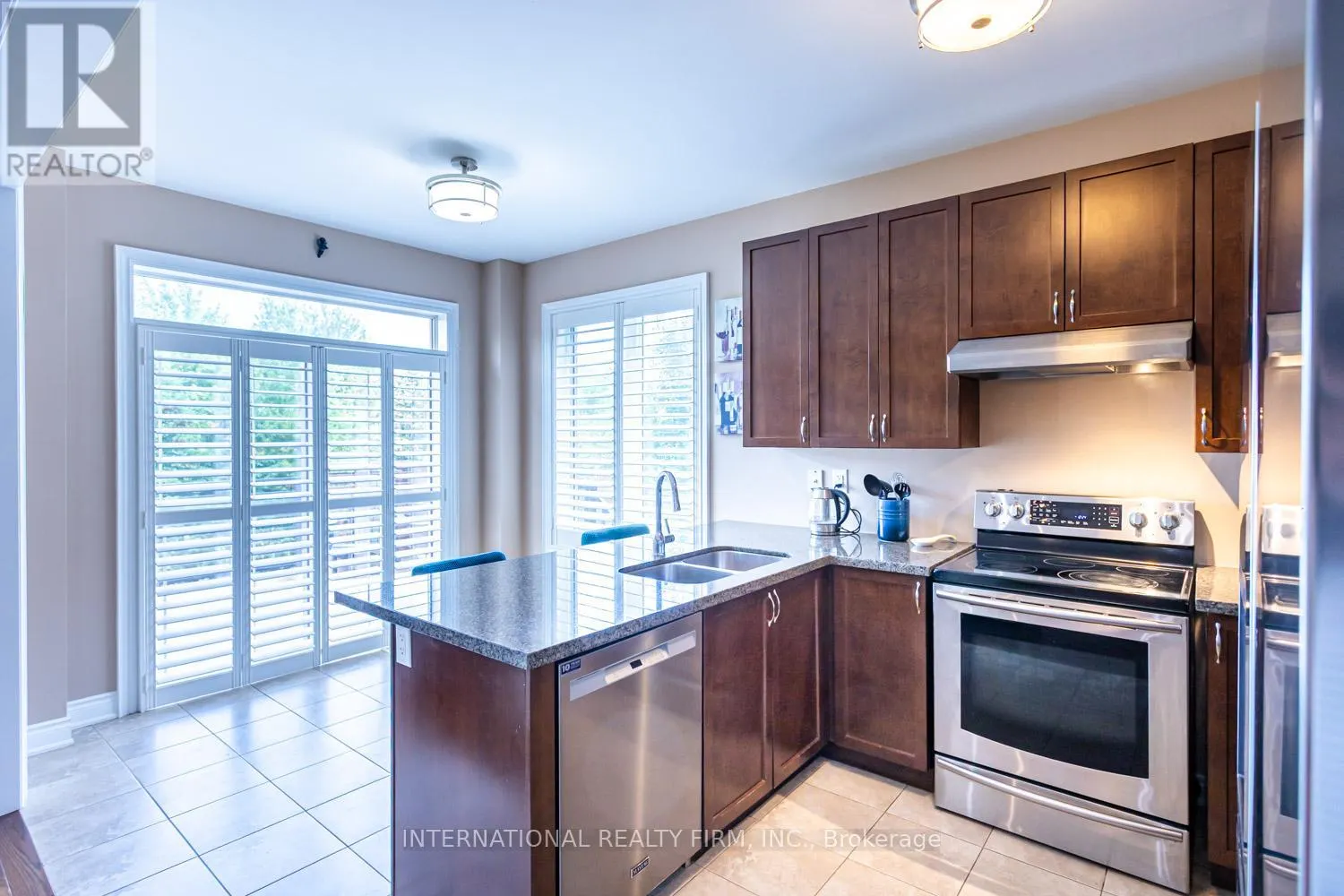 2371 QUETICO CRESCENT
