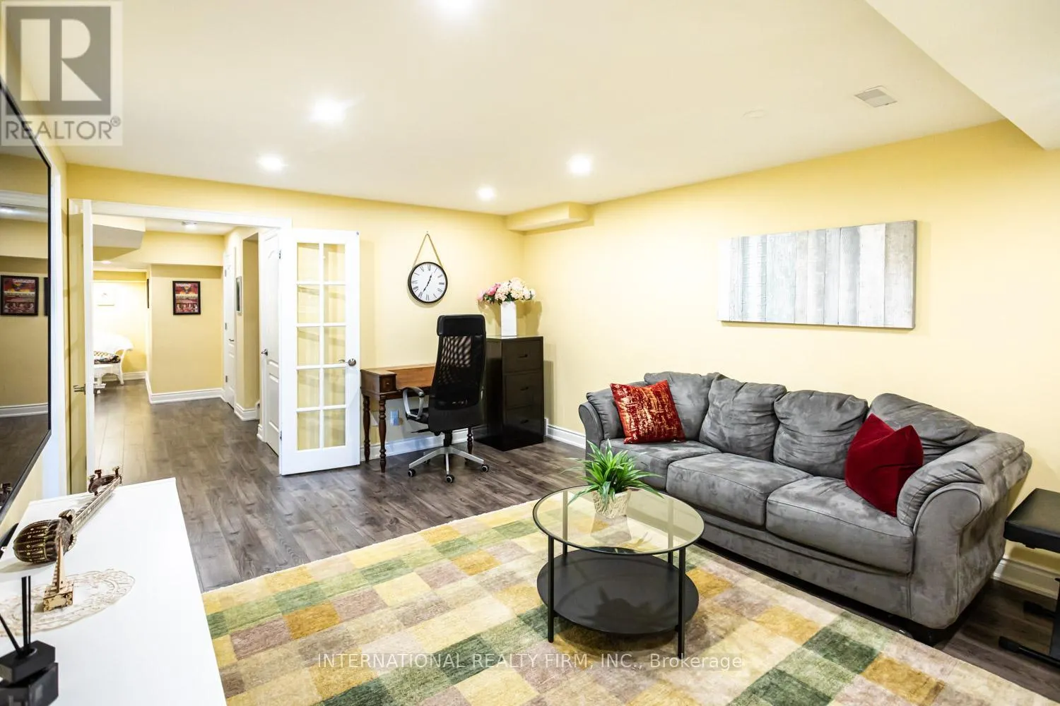 2371 QUETICO CRESCENT