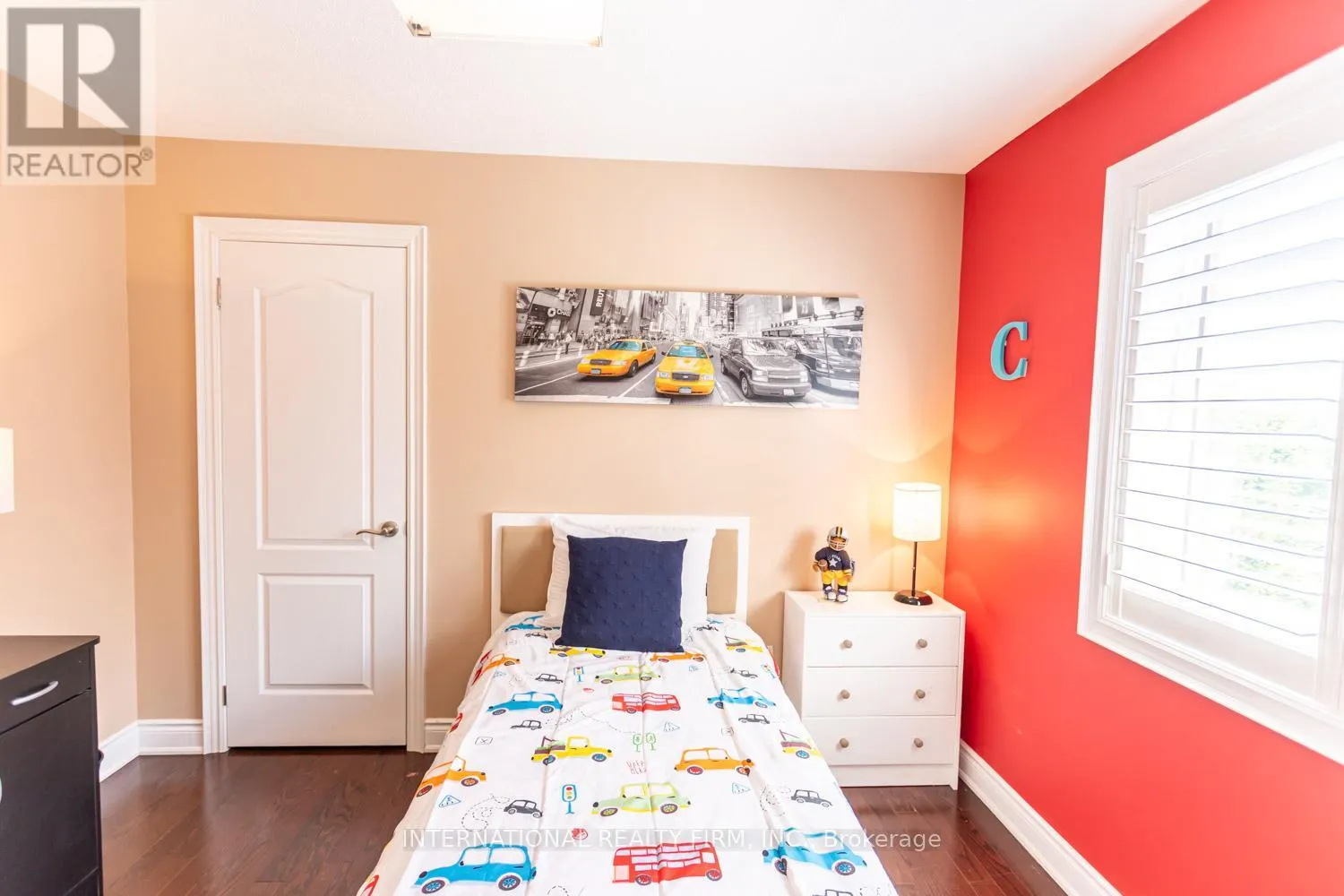 2371 QUETICO CRESCENT